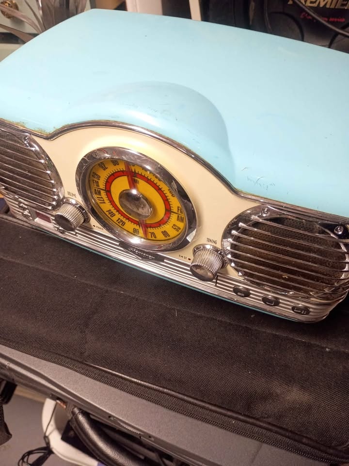 Memorex AM/FM Stereo Radio CD Player - photo 2