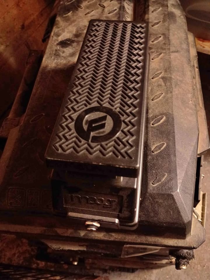 Moog EP-3 Expression Pedal