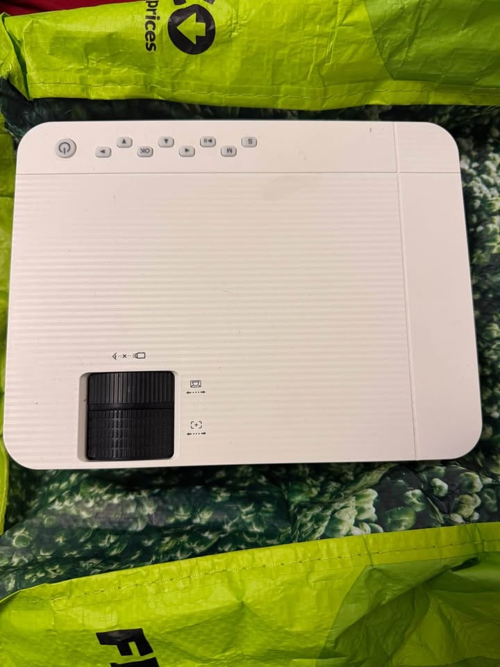 ✨ Vankyo Home Projector – Works Great! - photo 3