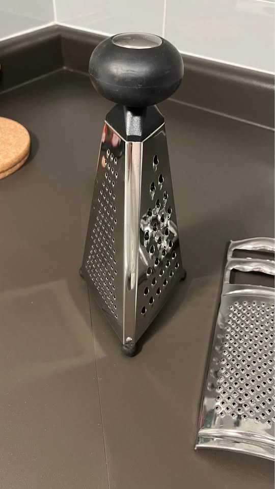 3 sided grater + flat grater - photo 2