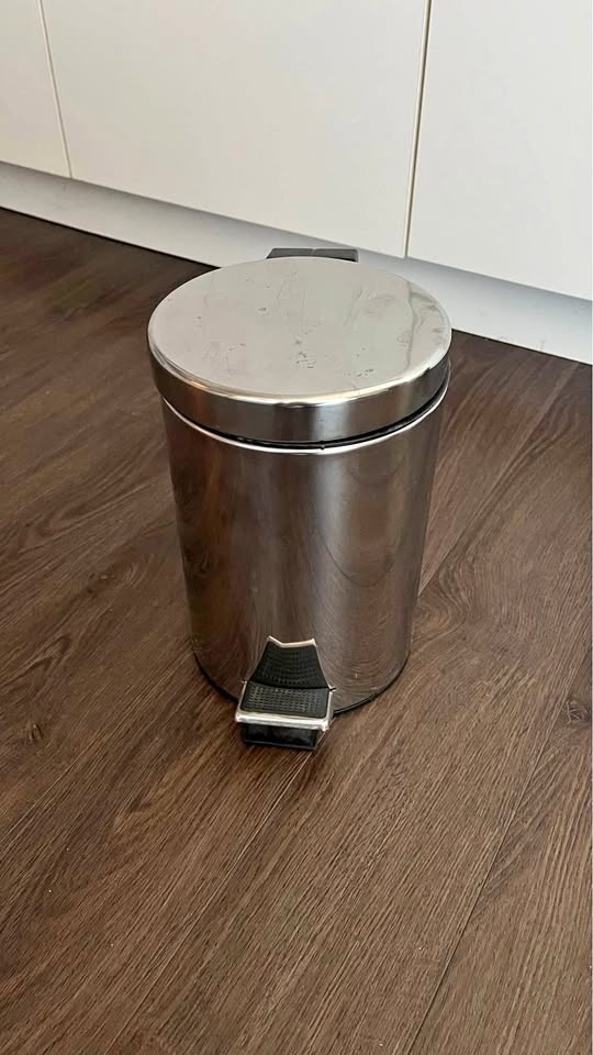 mini trash can/garbage pail