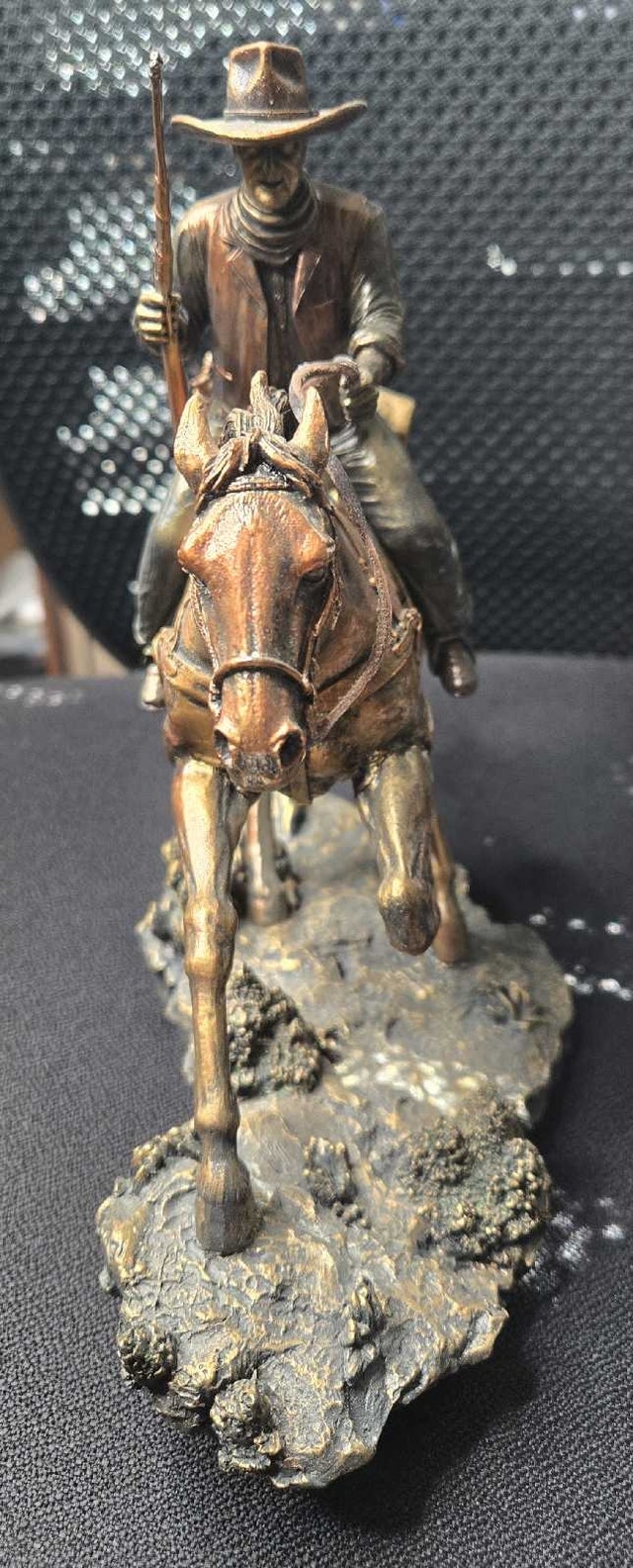 John Wayne Figurine - photo 2