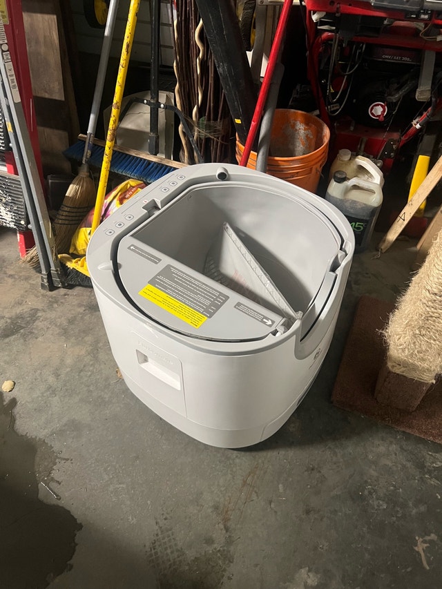 PetSafe Furoomate Automatic Litter Box
