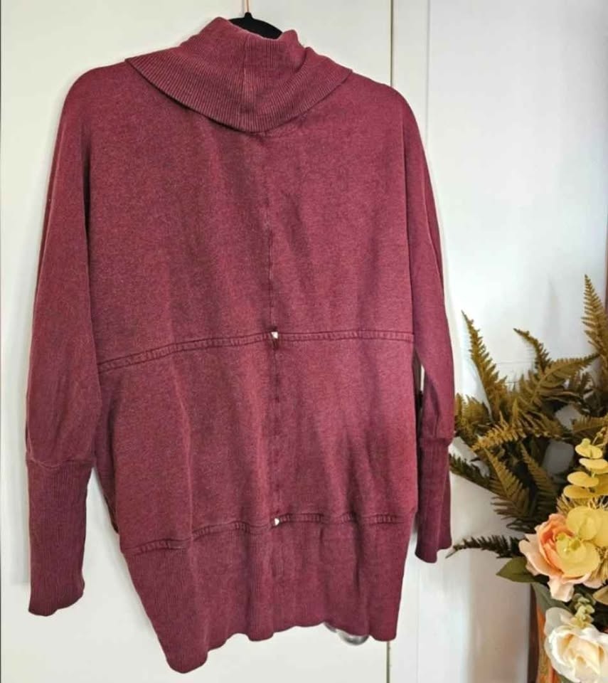 Size M Wilfred womens cardigan sweater Diderot burgundy dark red - photo 5