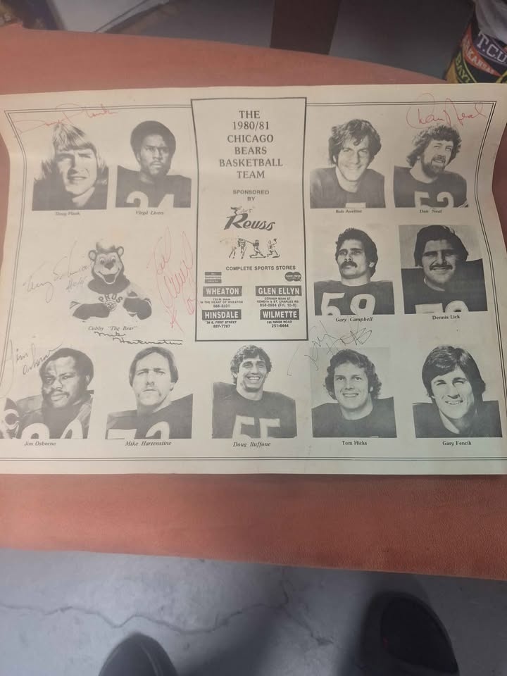 1980/81 Chicago Bears Basketball team signed - photo 2