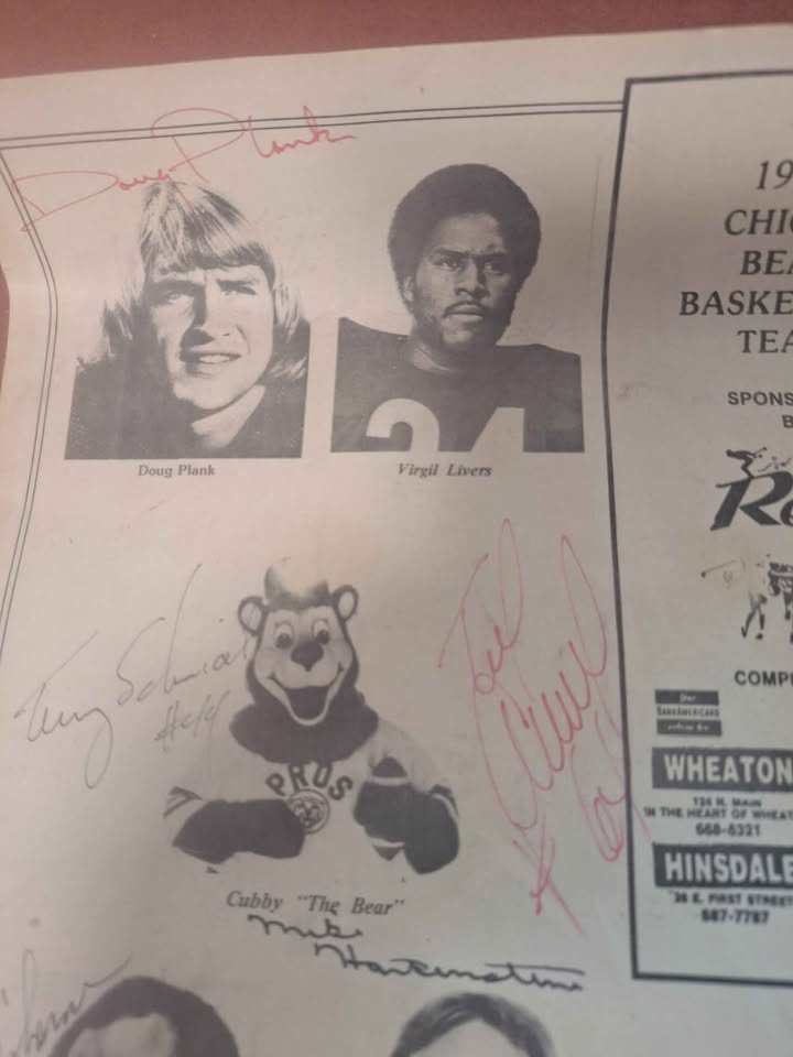 1980/81 Chicago Bears Basketball team signed - photo 4