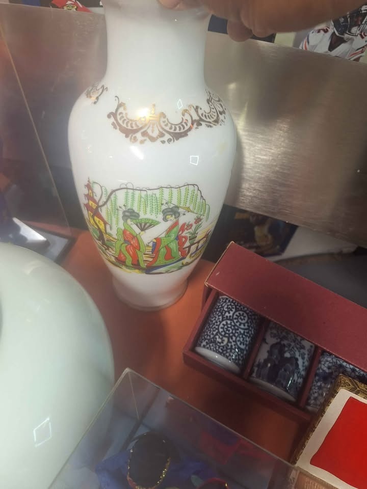 Asian Collectables - photo 2