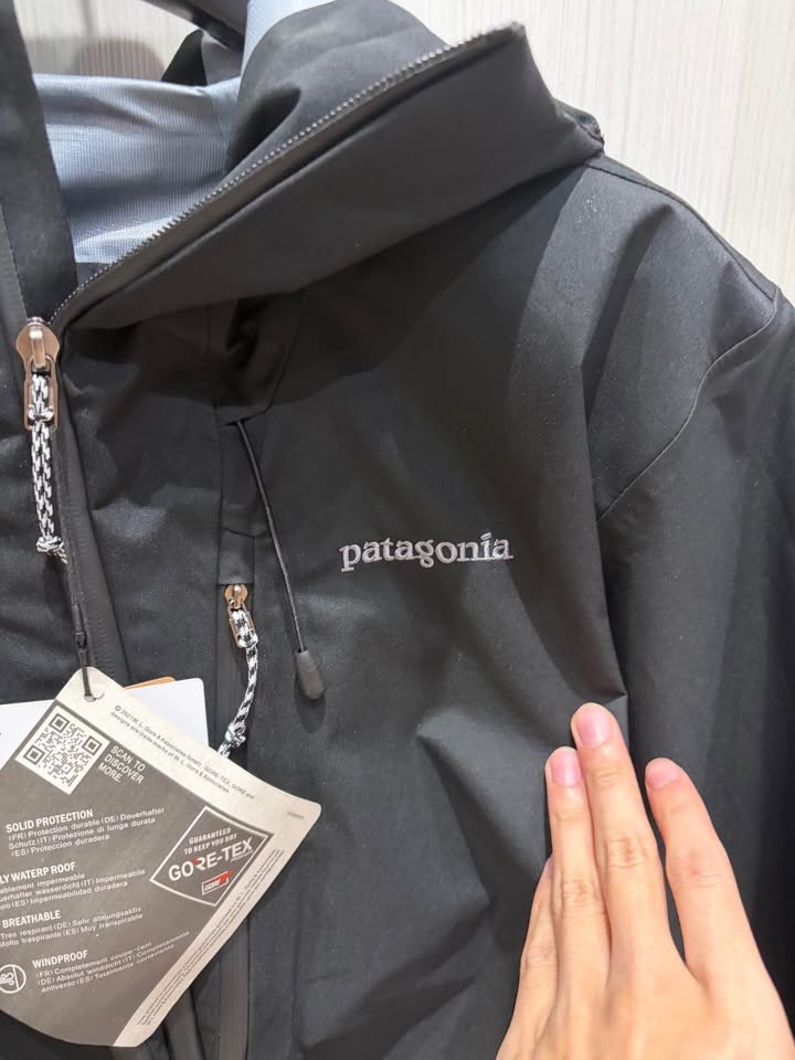 Patagonia Men’s Triolet Jacket — Black — Size M — Brand New - photo 3