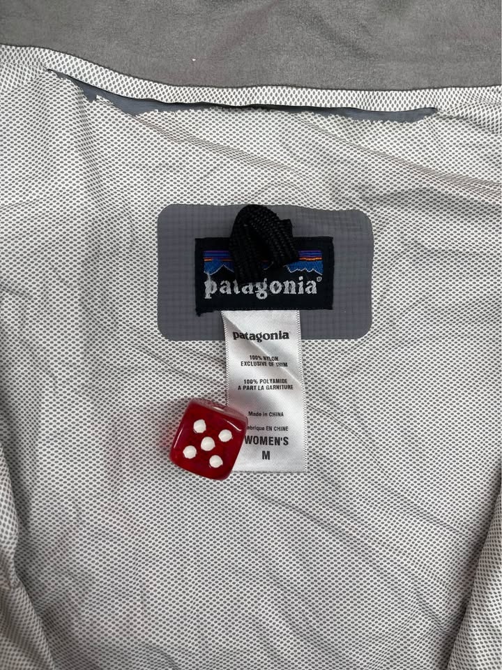 Y2K Women's Grey Patagonia H2NO lightweight rain jacket - photo 2