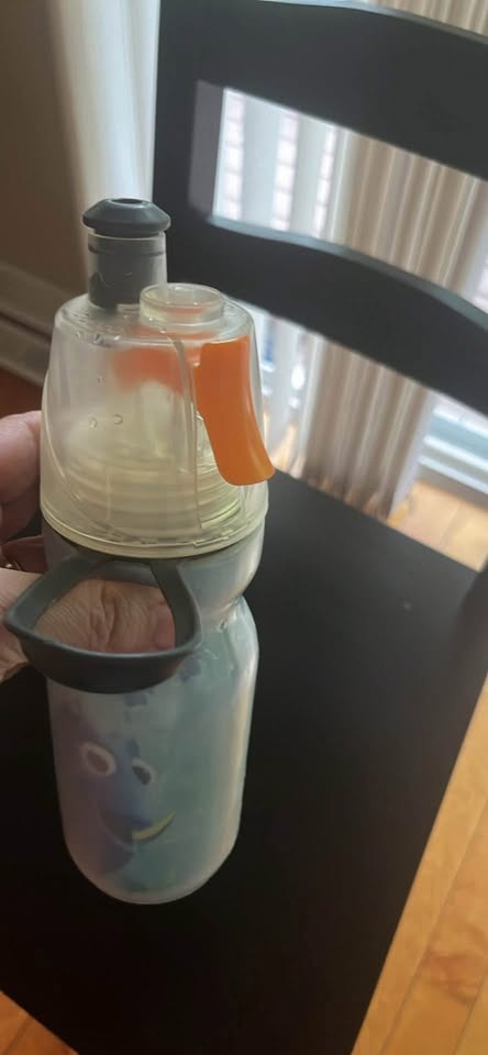 Mist spray Water bottle( Shark tale) Never used! - photo 2