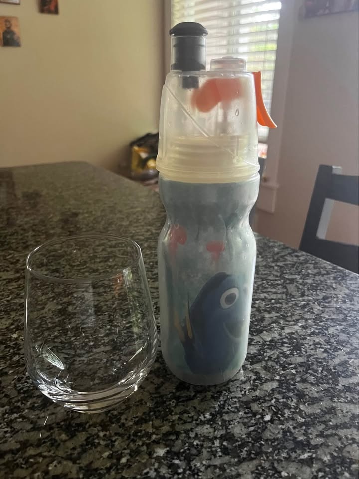 Mist spray Water bottle( Shark tale) Never used! - photo 4