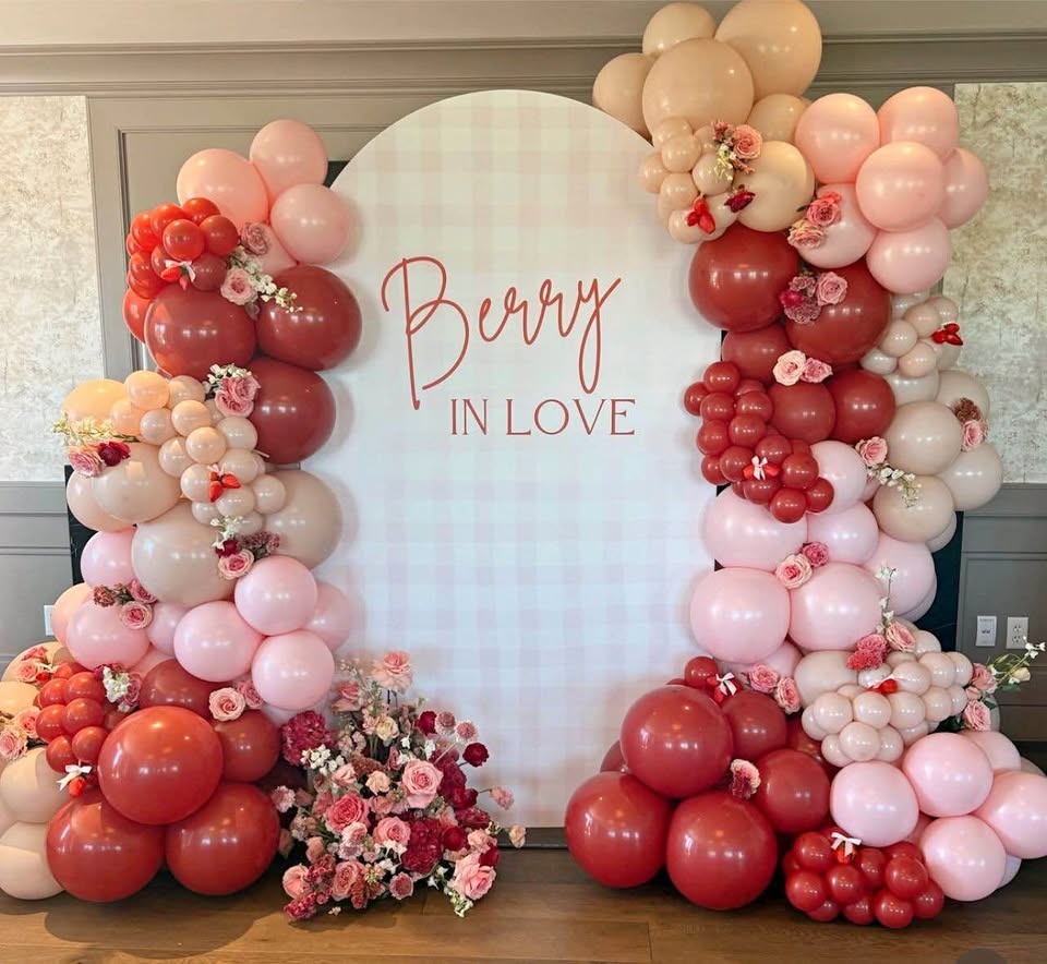 Berry first| Theme decor | 1st birthday | Balloon decoration