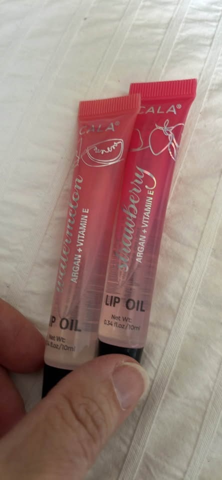 Cala lip oil( not used) - photo 2
