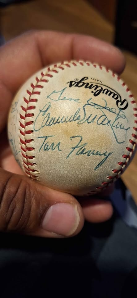 90's Cubs , and padres signed balls - photo 3