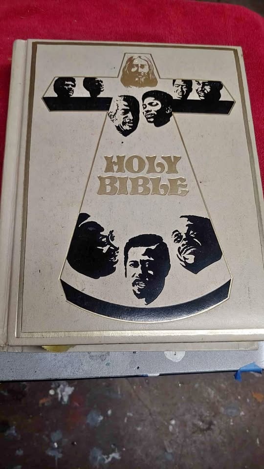 Holy Bible , Black Heritage Edition