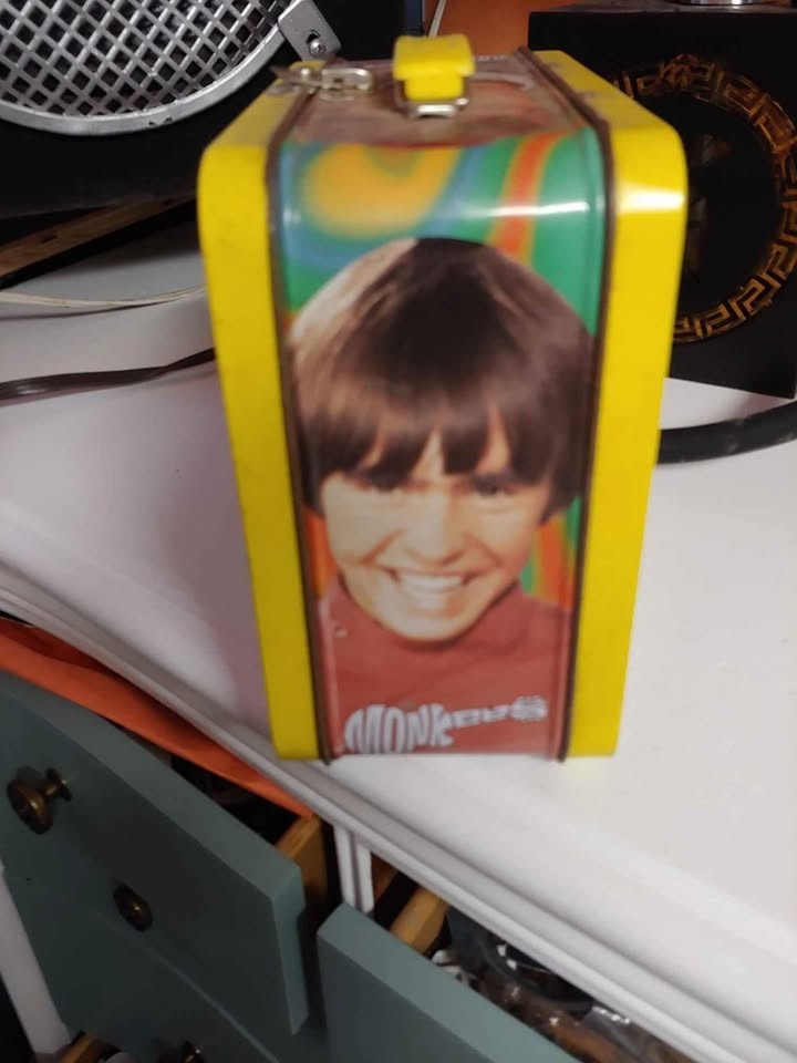 Monkeys lunch box with puzzle inside never open - photo 4