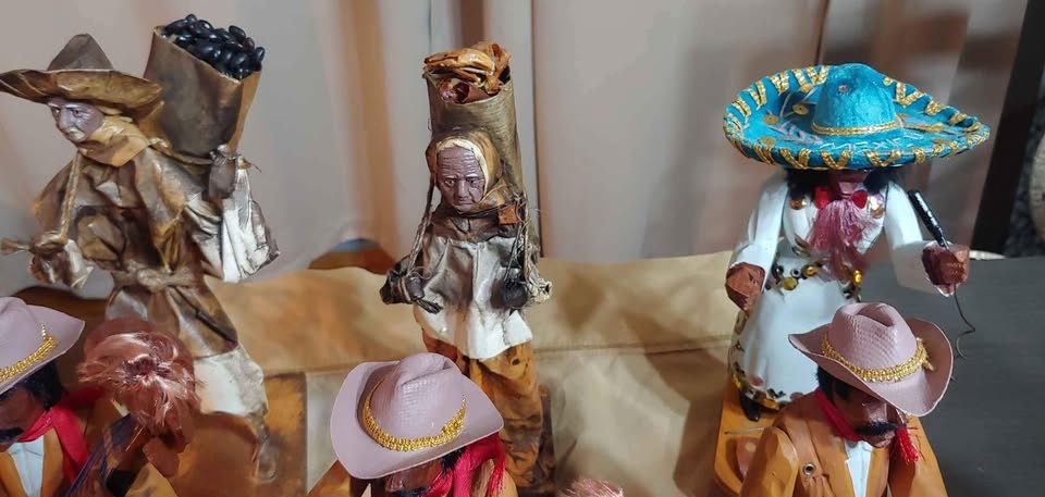musicians of paper mache - photo 2