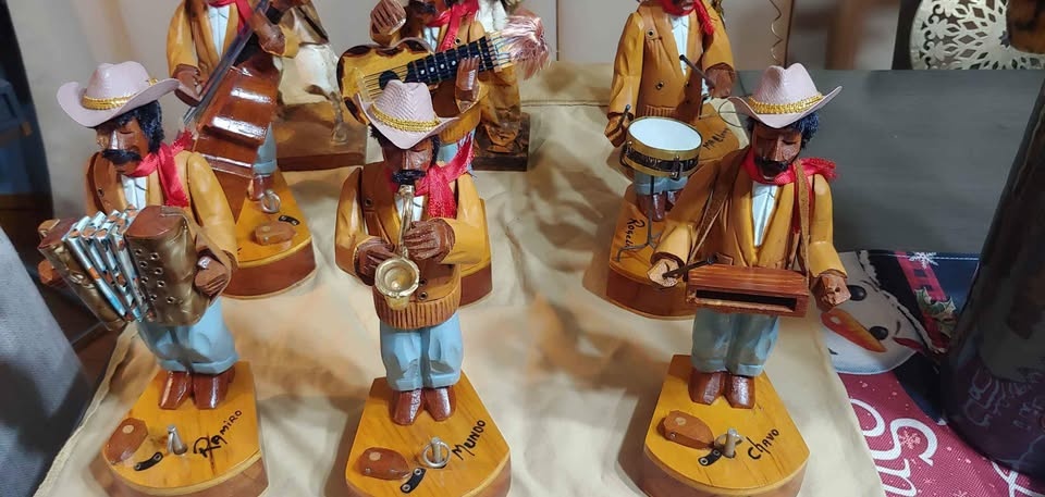 musicians of paper mache - photo 4