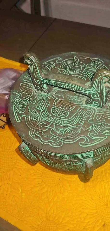 Chinese Ice Bucket