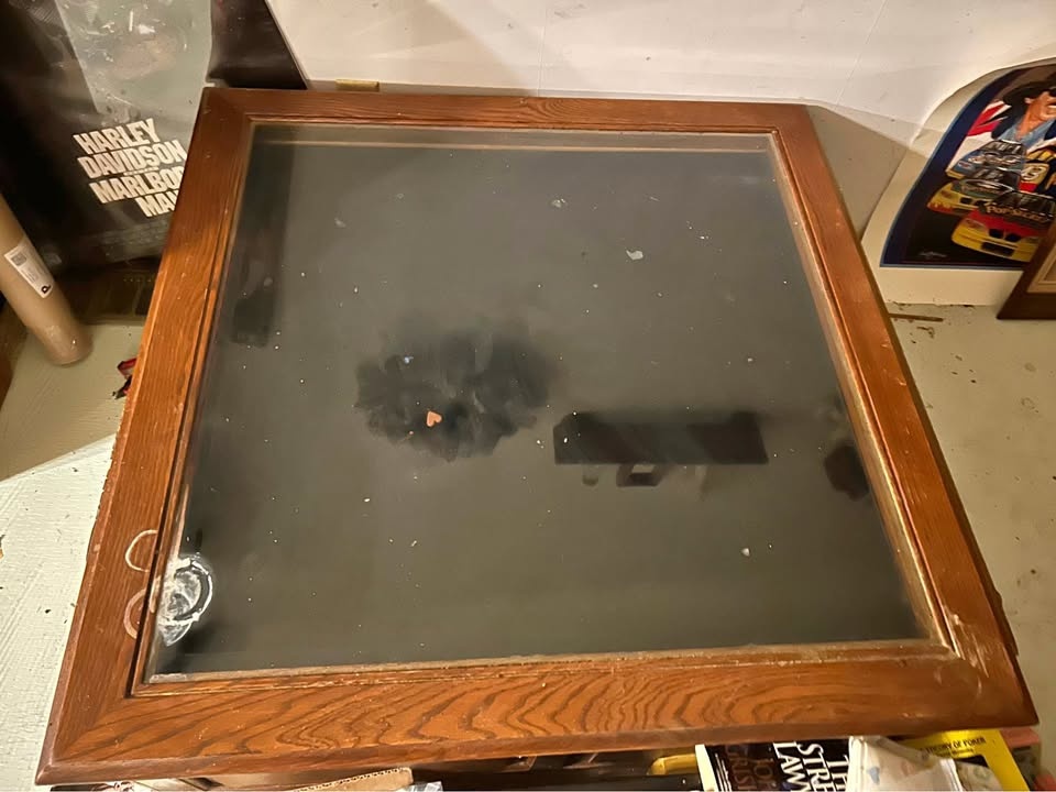 Display coffee table