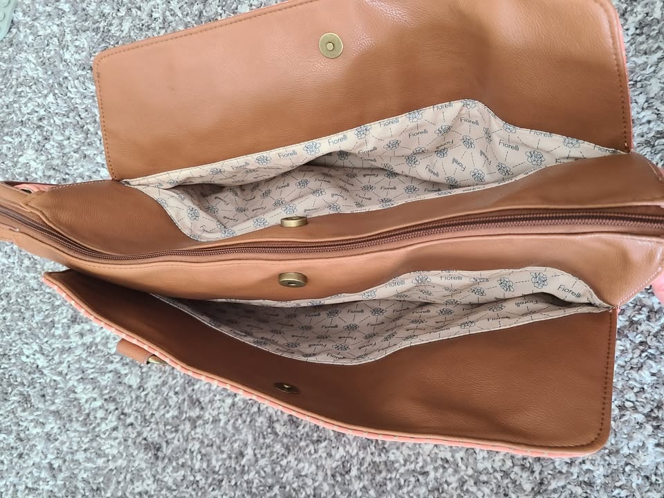 Fiorelli Bag - Great for work, school and travelling - photo 4