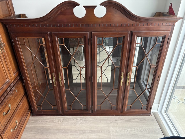 Thomasville Buffet Cabinet/Hutch - photo 3
