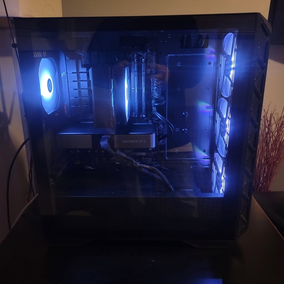 Gaming PC Ryzen 7-7700X + RTX 3070 FE - photo 2
