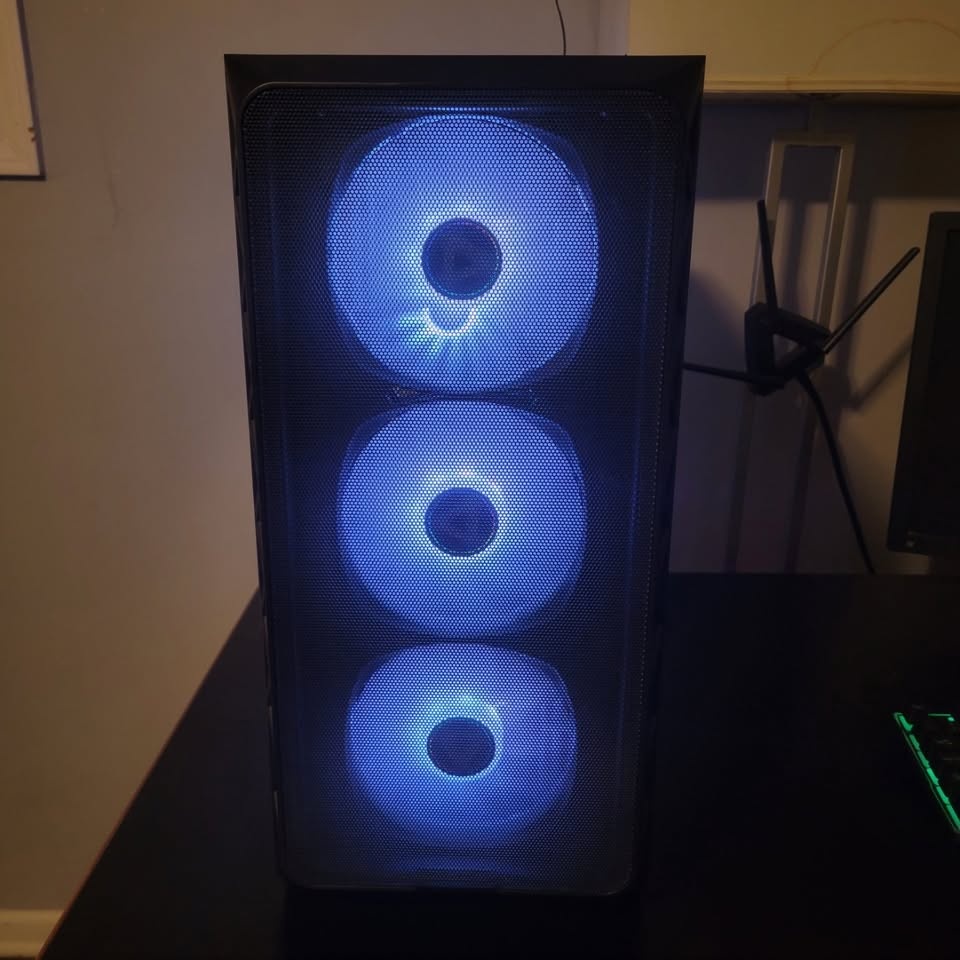 Gaming PC Ryzen 7-7700X + RTX 3070 FE - photo 4