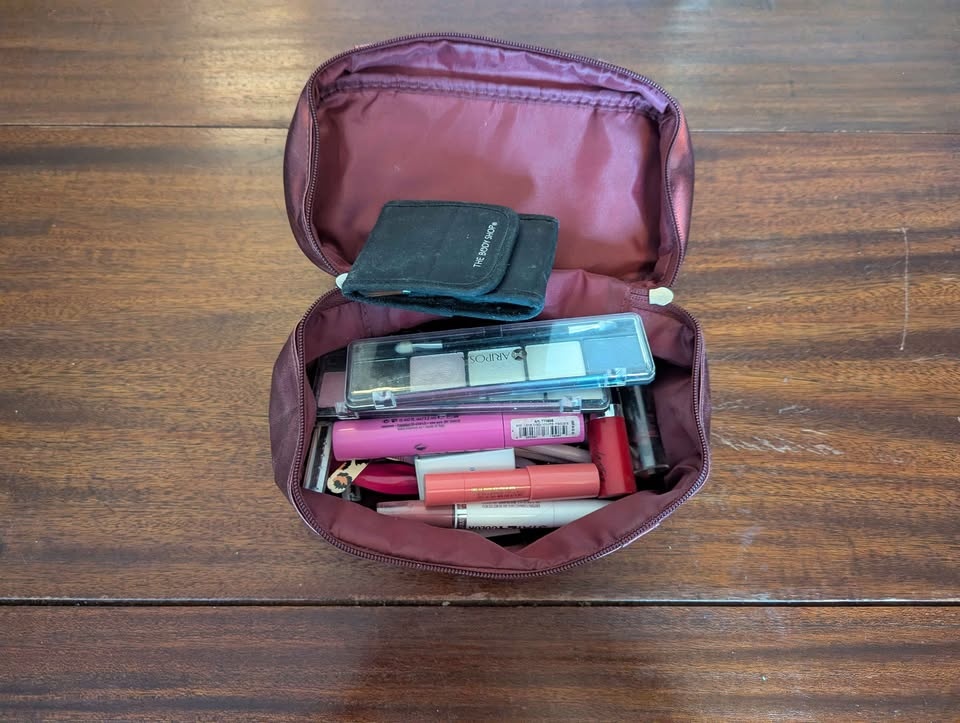 Huge Used Makeup & Toiletries Lot - Great Deal! - photo 5