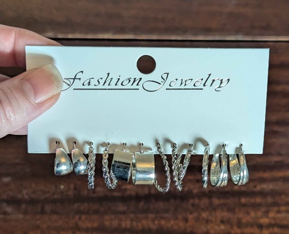 🌟New 6 Pairs Gold or Silver Hoop Earrings Set🌟 - photo 3