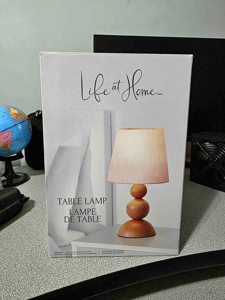 Table lamp