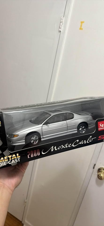 Sunstar Chevy MonteCarlo SS 1/18