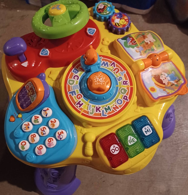 V Tech Magic Star Learning Table - photo 2