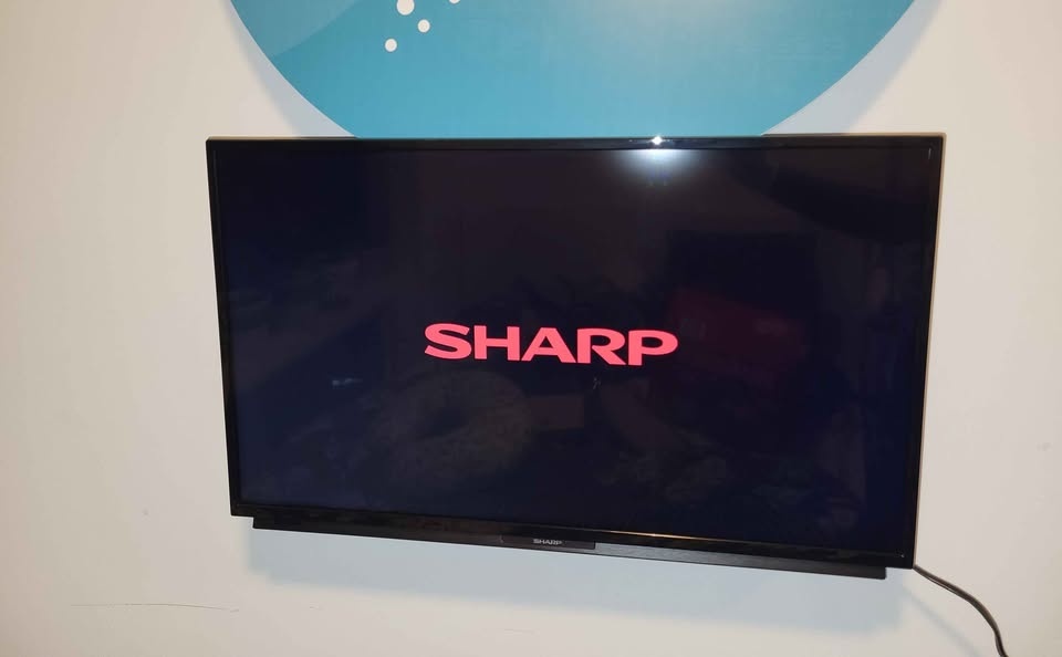 32inch HD TV (sharp) - photo 3