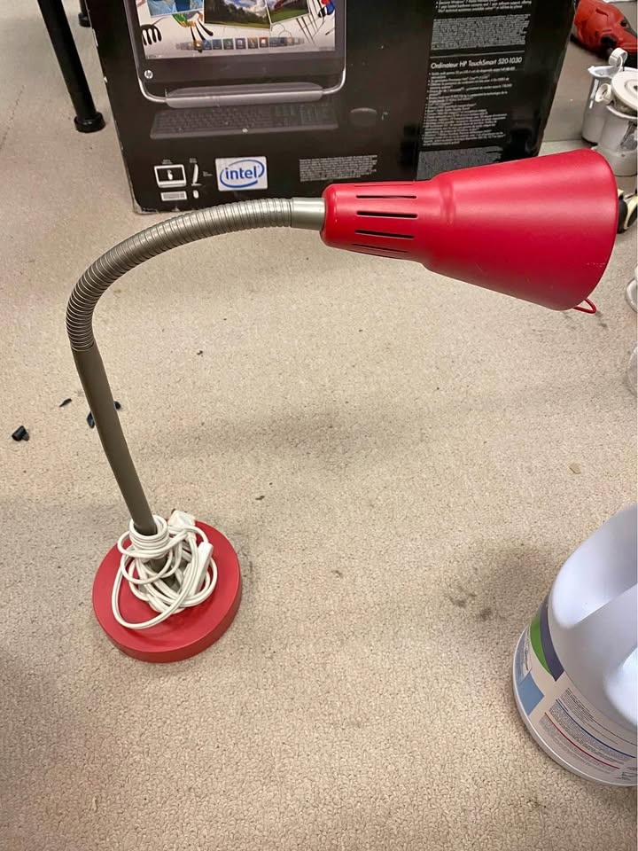 Table lamp