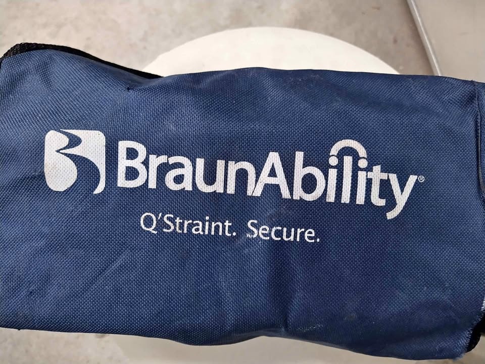 Q straint M series manual wheelchair straps (4)- Never used