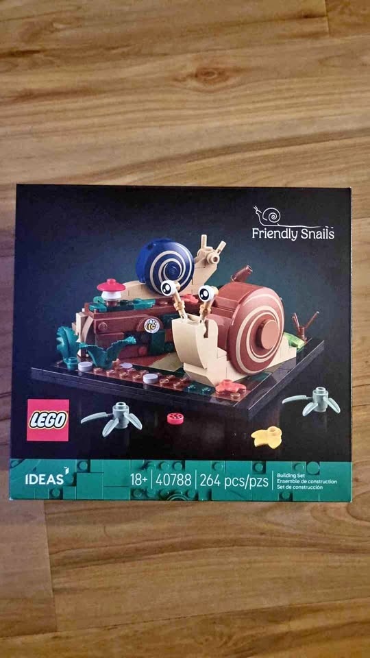 Friendly Snails Lego