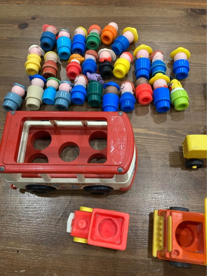 Vintage Peg People Figures + Wooden Vehicles & Bus – Toy Lot - photo 2