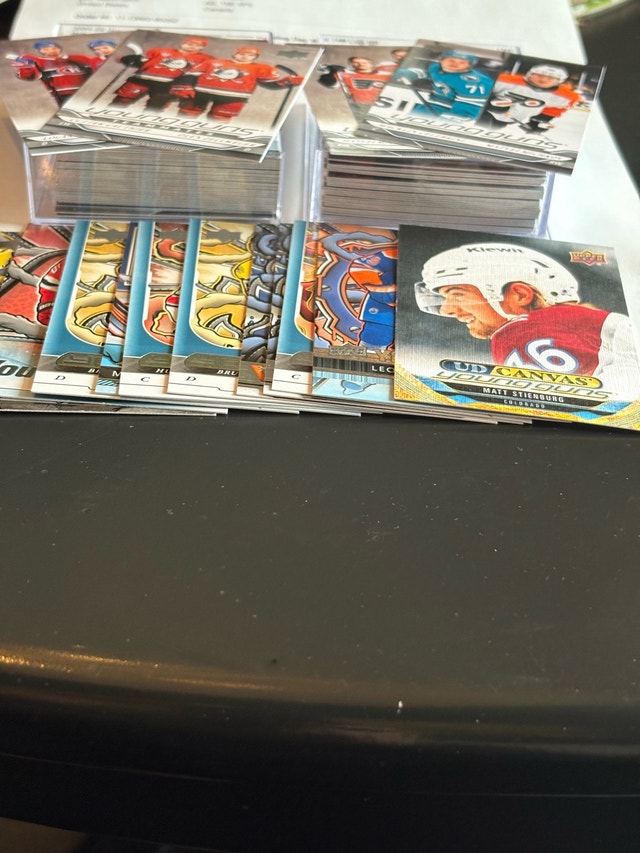 2024-25 UD YOUNG GUNS LOT (94) & LOT (10) YGR - photo 2