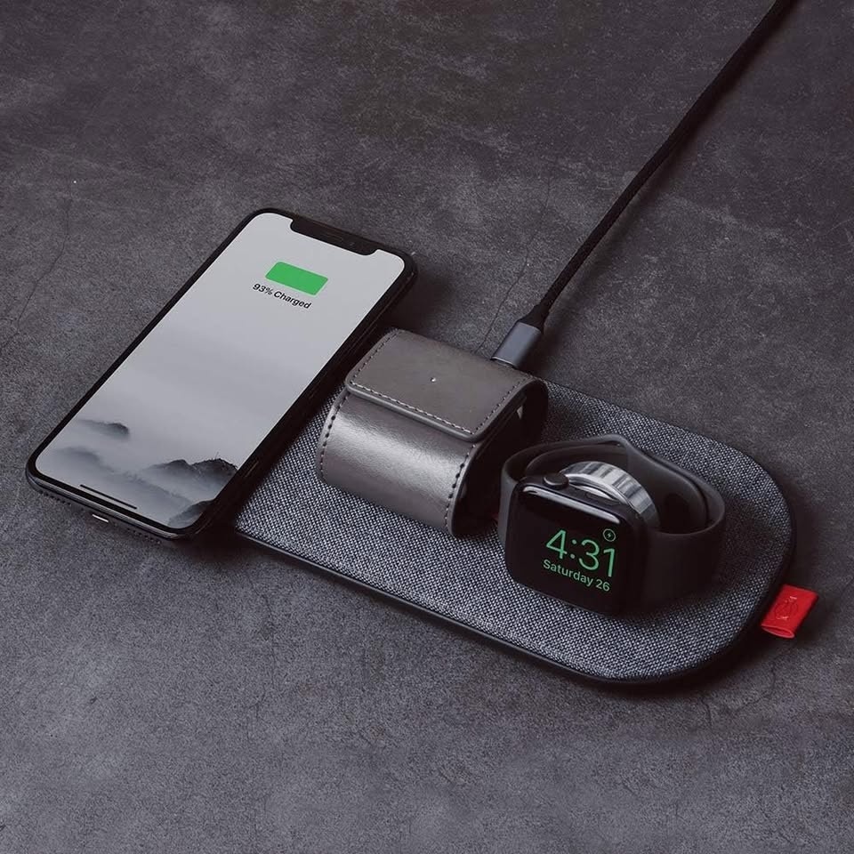 30W Qi-Certified 3 in 1 Wireless Charging Pad - photo 4