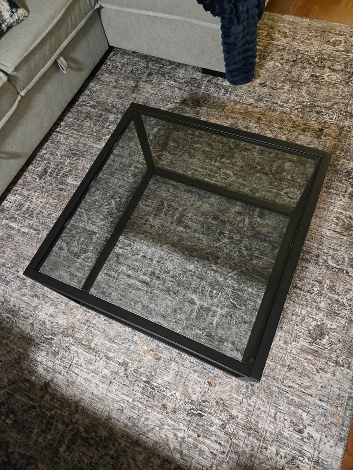 Square glass coffee table - photo 3