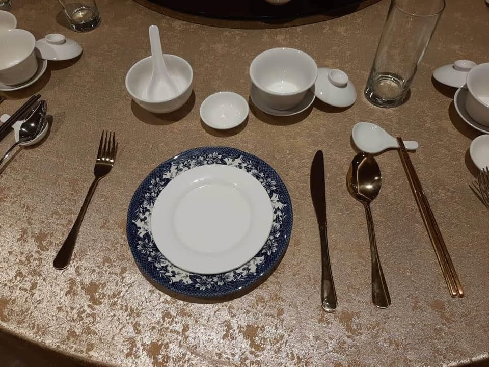 8” Blue Victorian windmill plates - photo 2