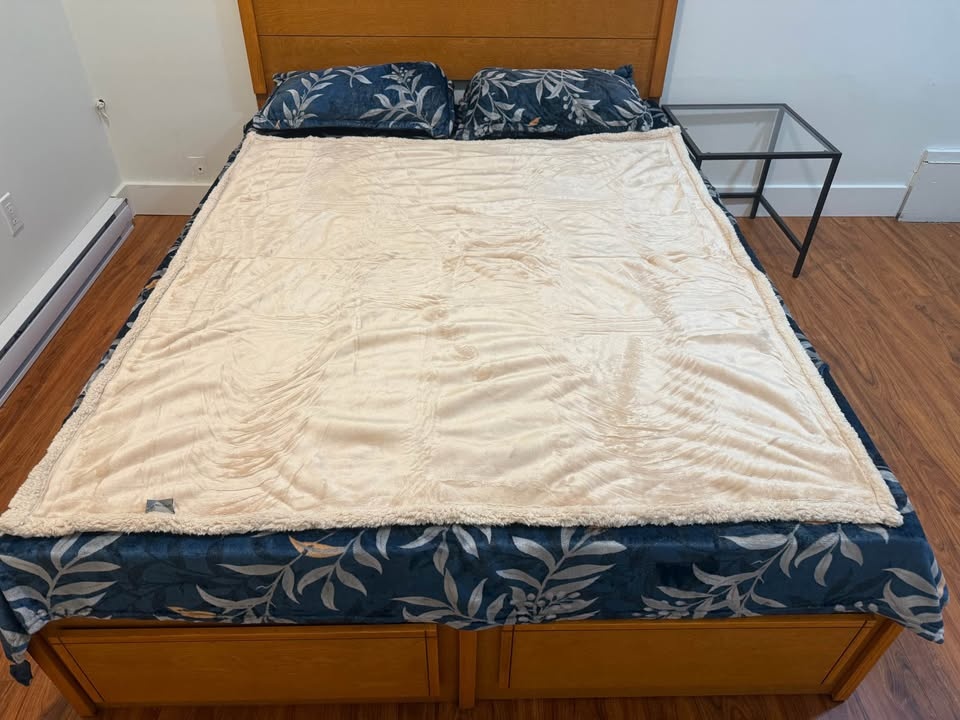 Waterproof Pet Blanket for Furniture, Bed - photo 2