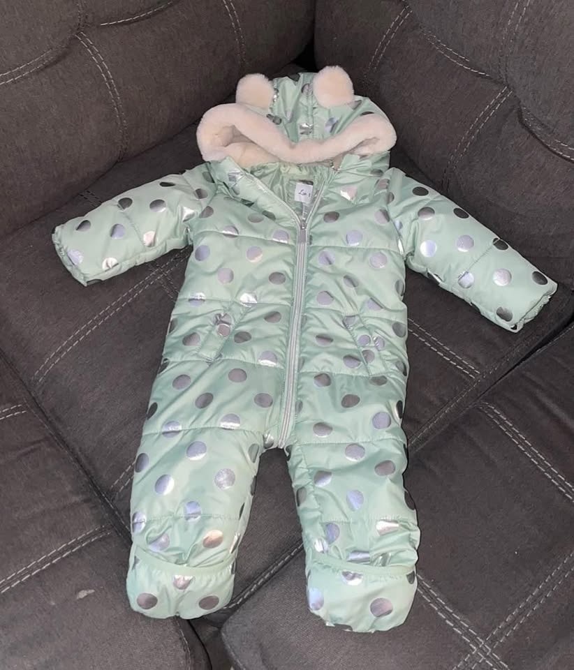 Snowsuit - photo 2