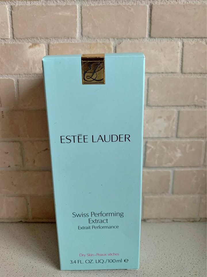 NEW - Estée Lauder Swiss Performing Extract