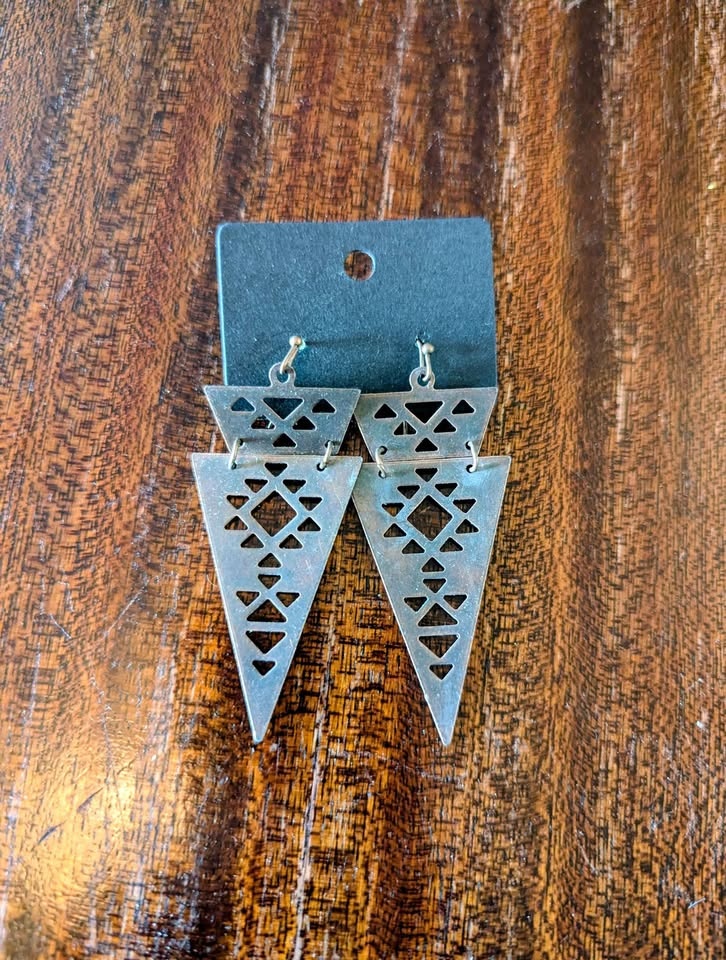 Earrings! Lots of Different Kinds! Swipe to see! - photo 3