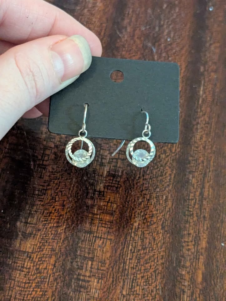Earrings! Earrings! Earrings! Swipe To See! - photo 5