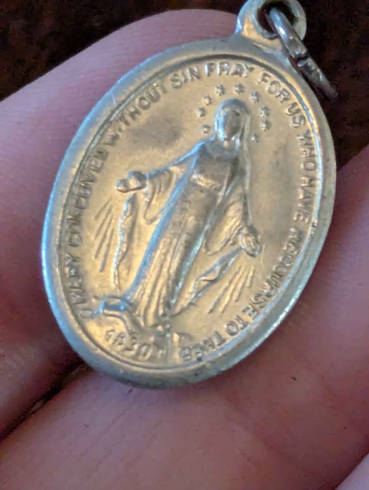 Vintage Miraculous Medal of the Virgin Mary - photo 3