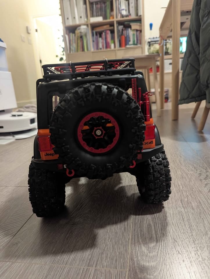 WL Toys 104010 Jeep Wrangler 1:10 RC Crawler - photo 3