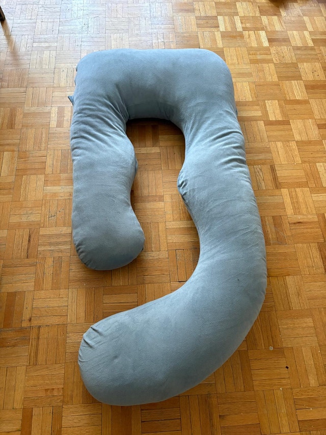 U-Shaped Pregnancy Pillow